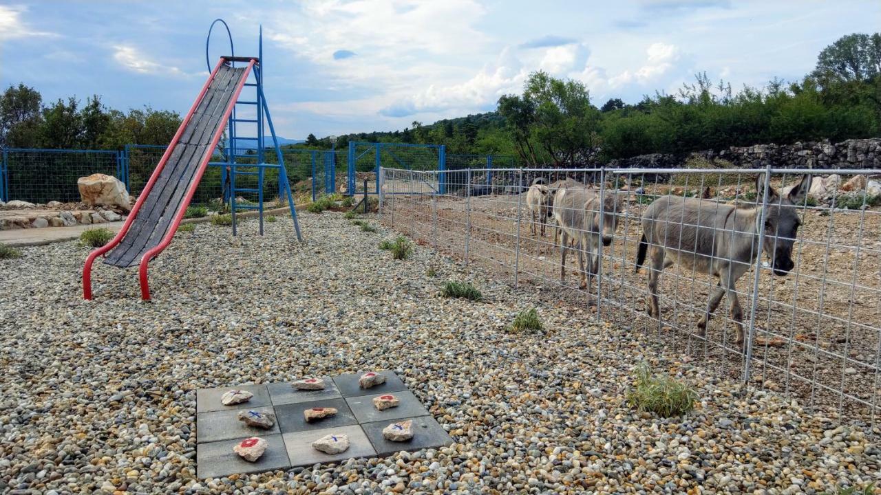 Villa Suzi Donkey Farm With Seaview Smrika Exterior photo